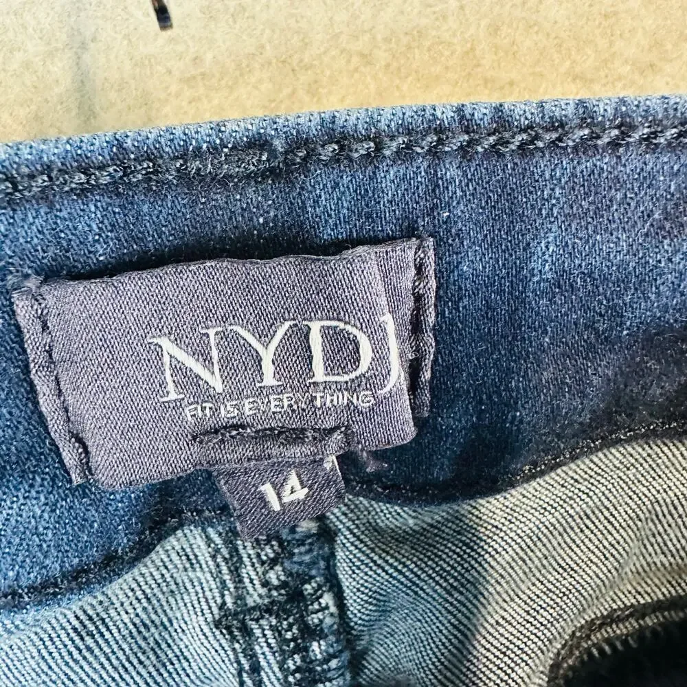 NYDJ Womans Sz 14 Plus Jeans Blue Marilyn Straight Lift Tuck‎ Stretch Denim